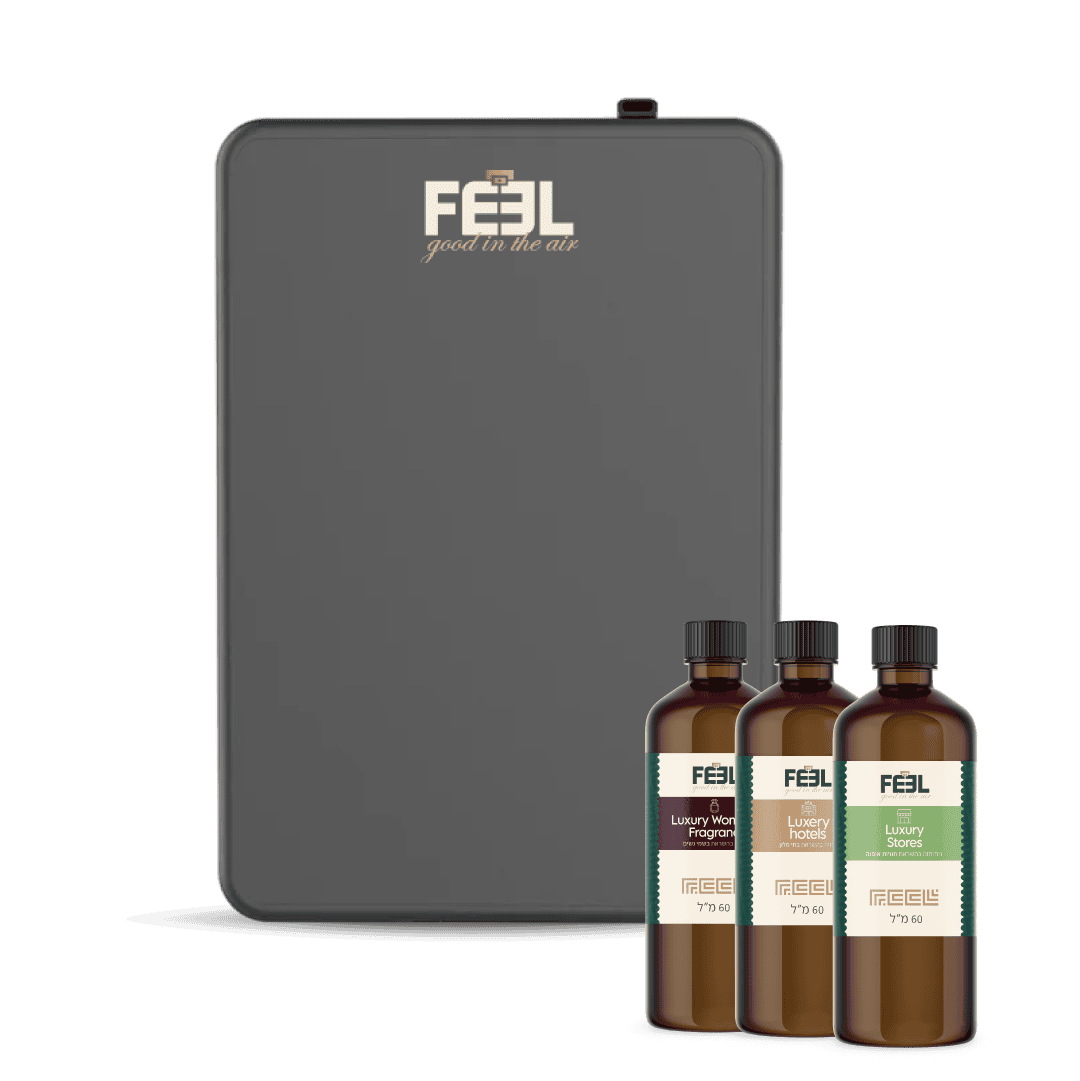 מכשיר אפור לריח עם שלוש בקבוקי נוזל ריחני: "ניחוח עץ", "מלון יוקרה", "חנויות יוקרה".